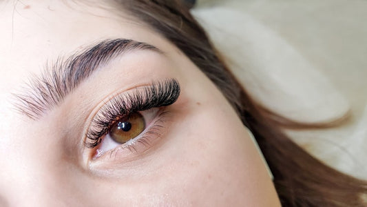 eyelashes extension 